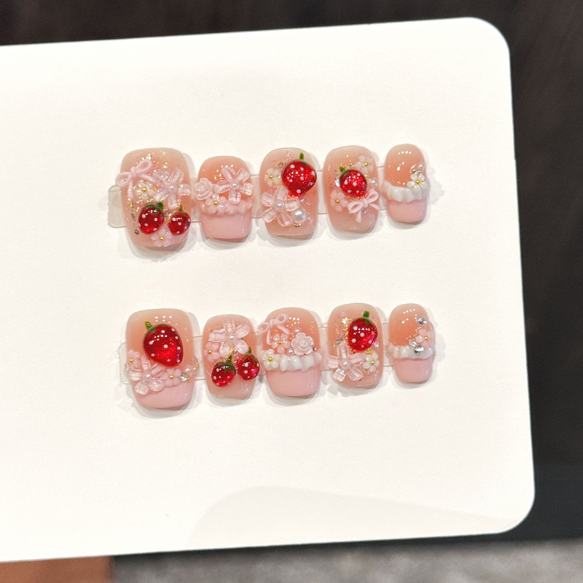 10 Adet Sevimli Kırmızı Çilek  - Resin Art Flower incelemesi ve fiyatı